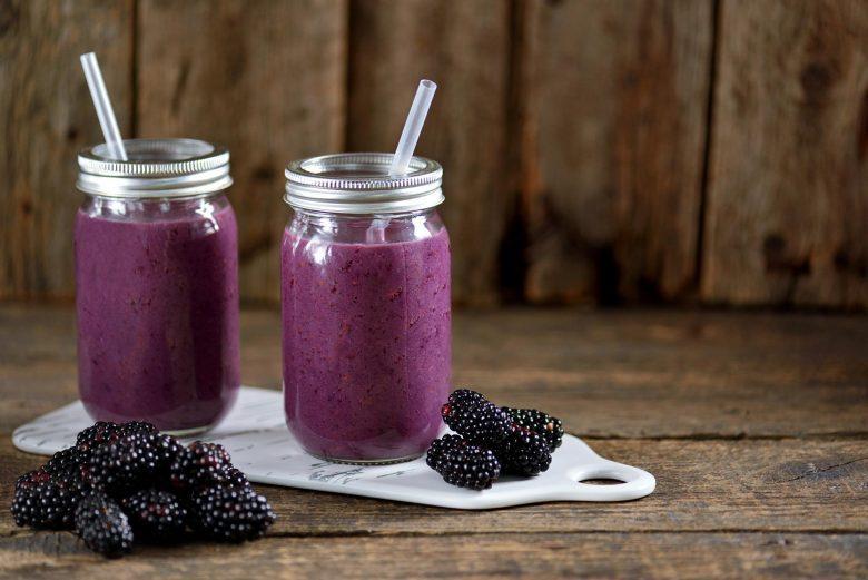 Smoothie de jabuticaba com amora