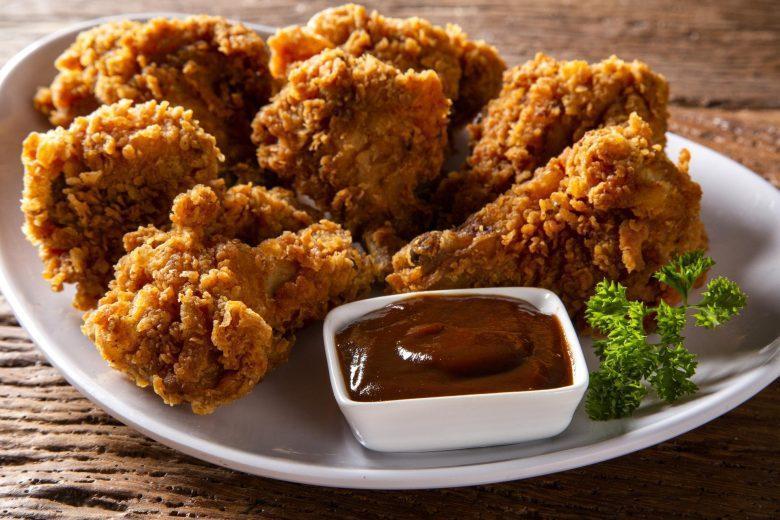 Frango à passarinho empanado