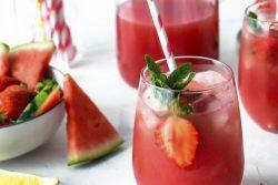 Suco antioxidante de morango e melancia