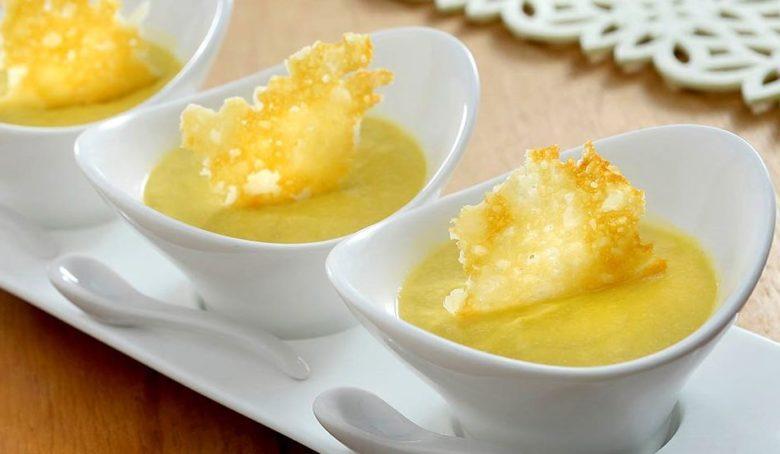 Creme de milho com renda de parmesão