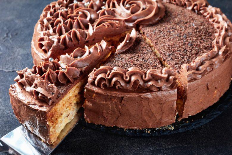 Bolo de laranja com ganache de chocolate