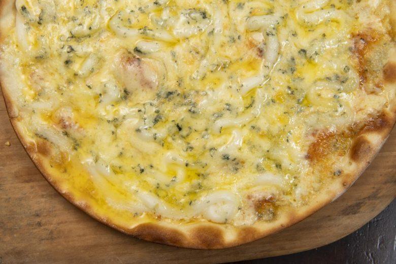 Pizza 4 queijos de liquidificador