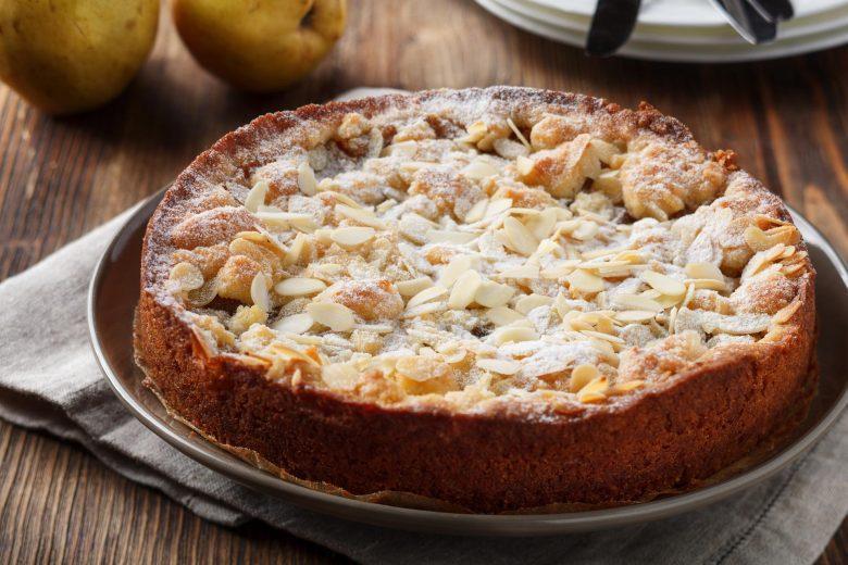 Torta de amêndoa com pera