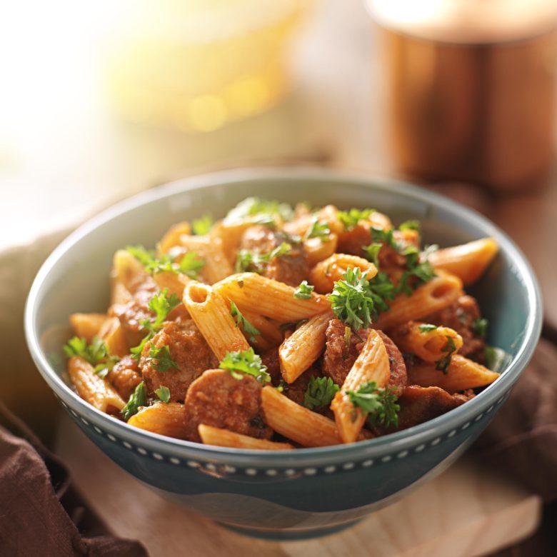Macarronada com almôndega de calabresa