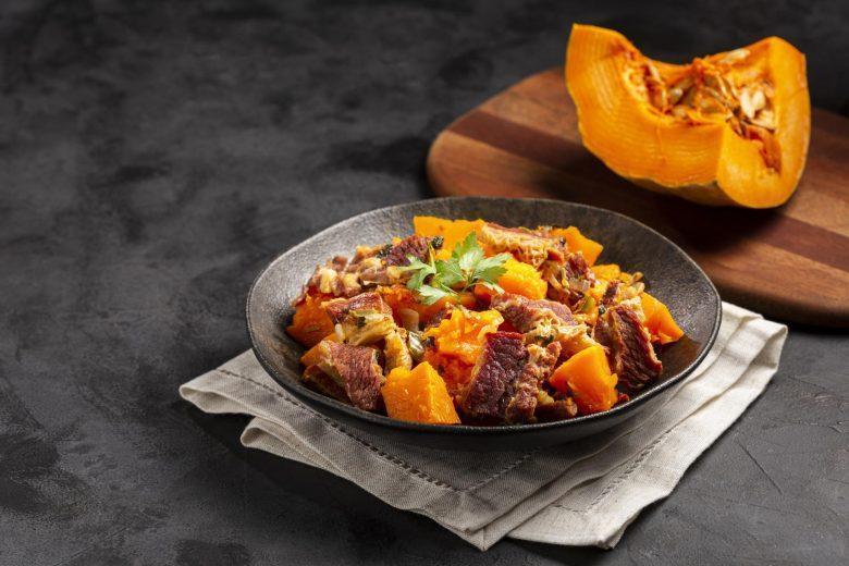 Assado de carne-seca e abóbora