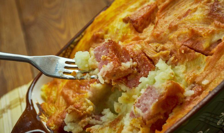 Linguiça gratinada com batata