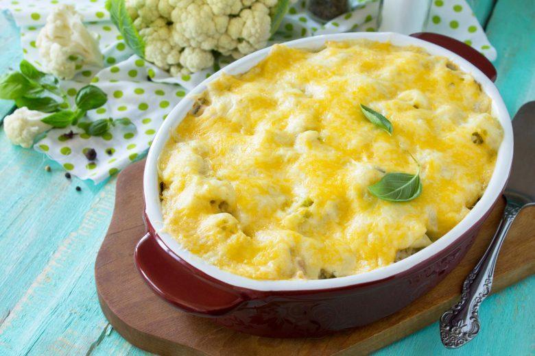 Couve-flor gratinada com molho branco e queijo