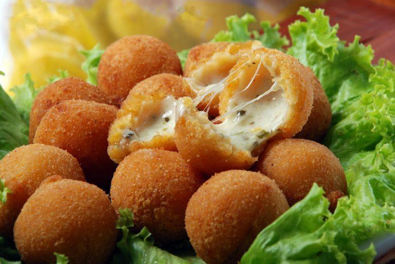 Bolinha 4 queijos