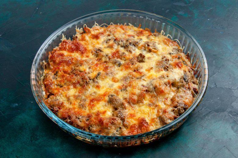 Berinjela gratinada com carne