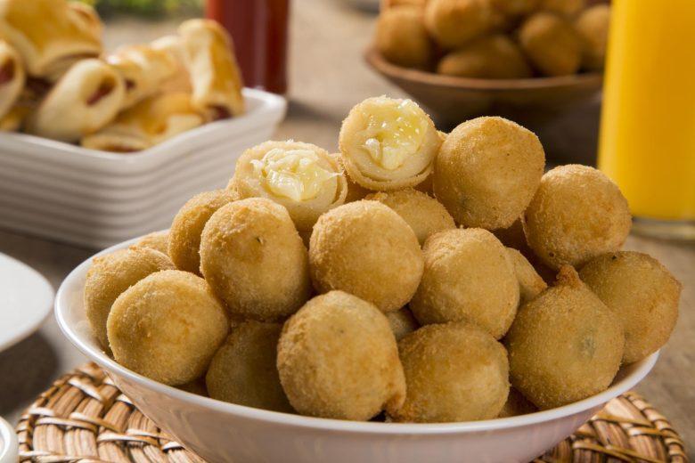 Bolinha de queijo cremoso