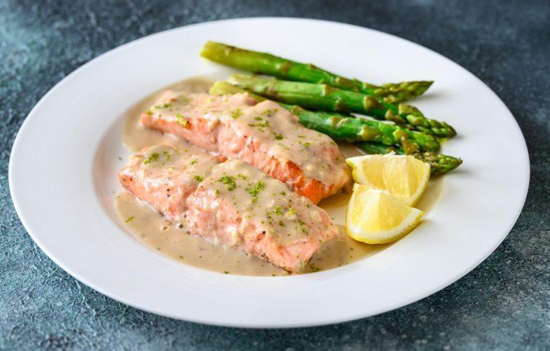 Salmão ao leite de coco