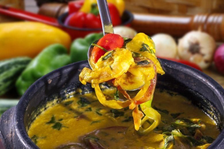Moqueca de camarão baiana