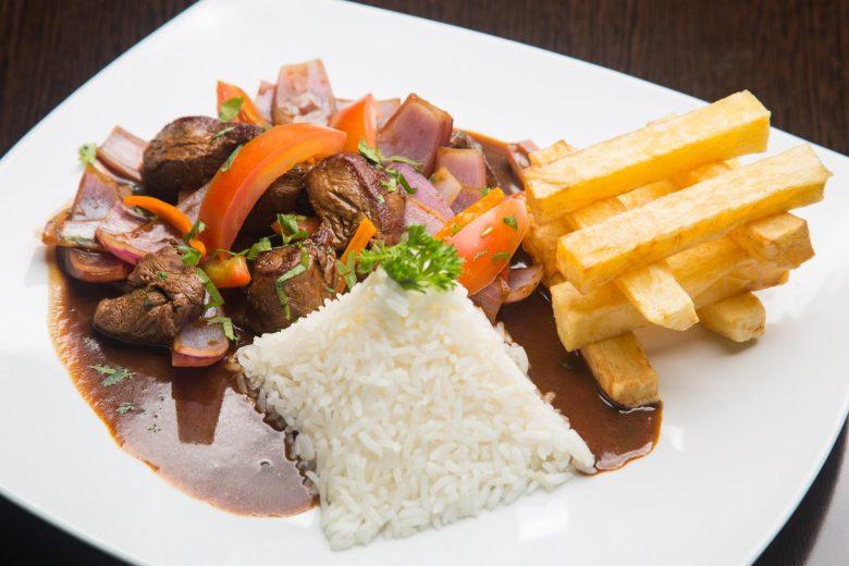 Lombo saltado