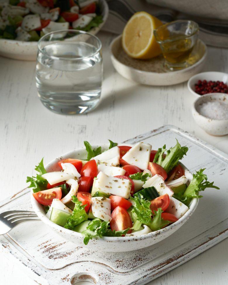 Salada verde com lula