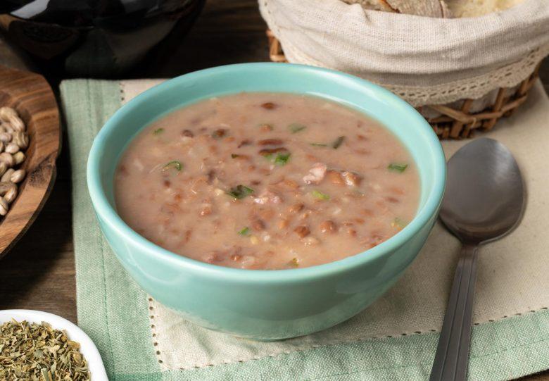 Sopa camponesa de feijão