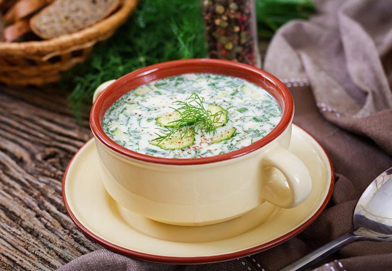 Sopa fria de pepino e iogurte