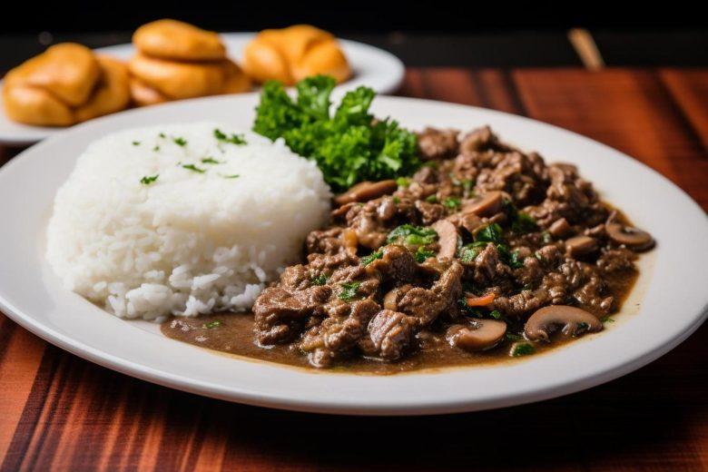 Picadinho de carne com cogumelo