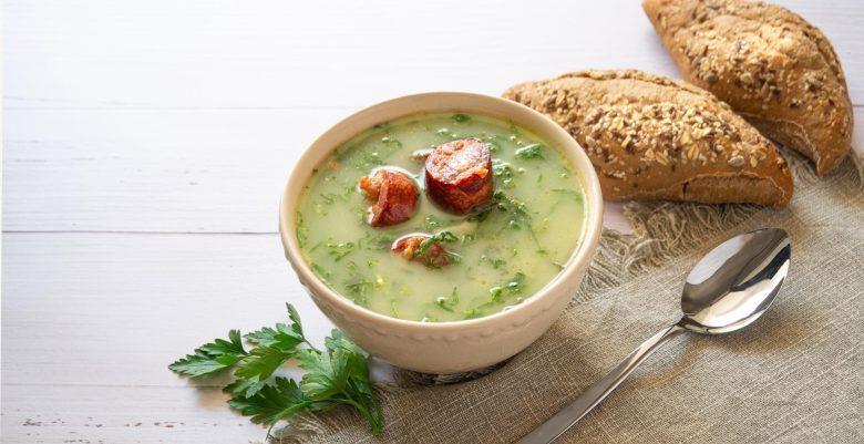 Caldo verde português