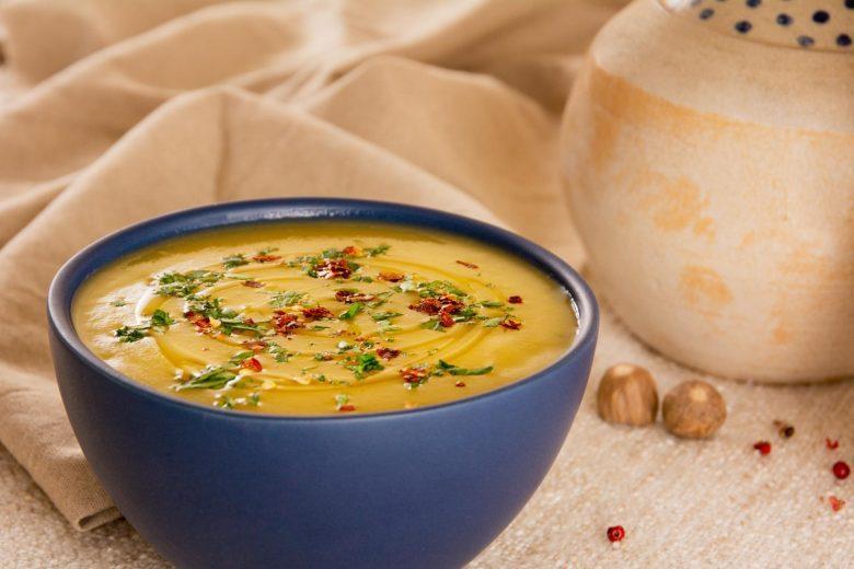 Creme de mandioca com linguiça