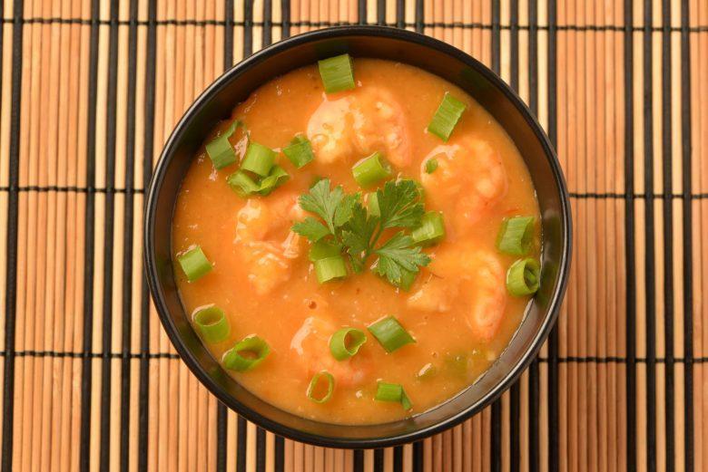 Sopa de camarão com batata