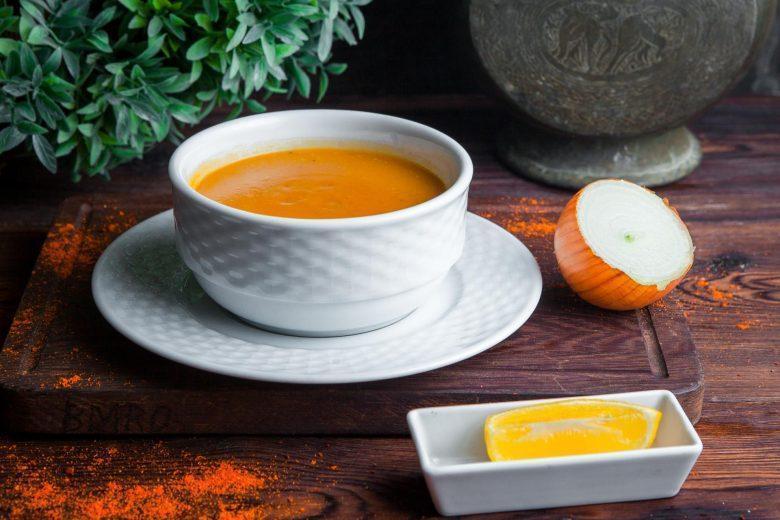 Sopa cremosa de cebola