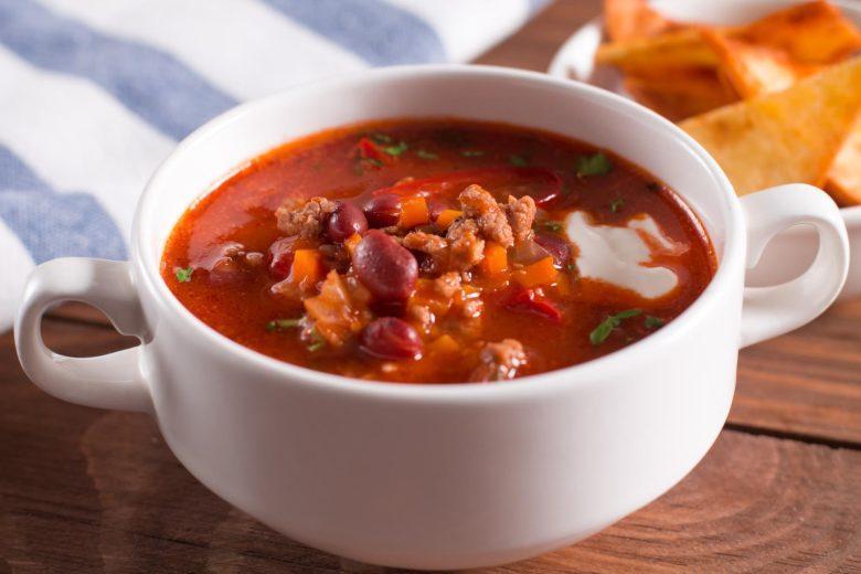 Sopa de feijão caipira