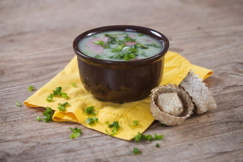 Caldo verde com couve