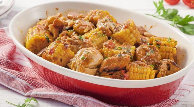 Frango de panela de pressão com milho-verde