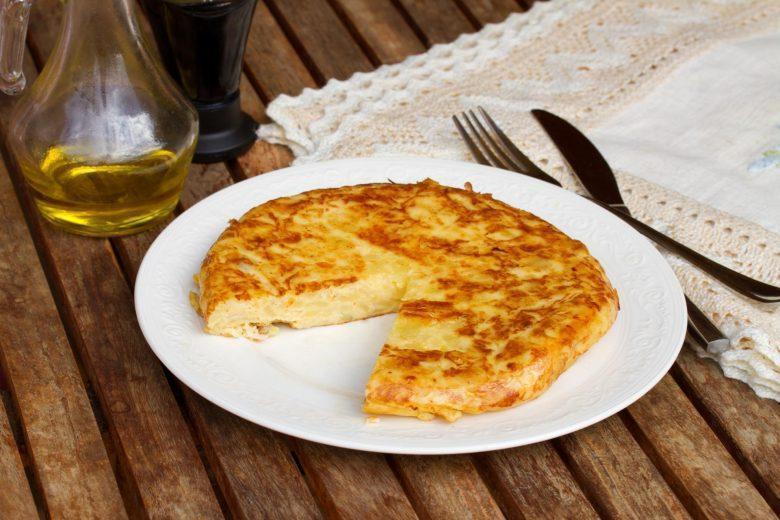 Omelete de batata cozida