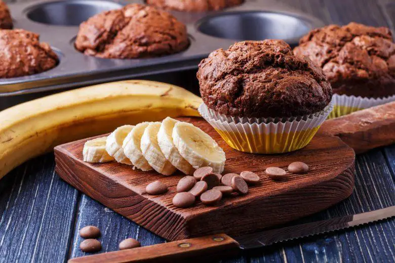 Muffin de banana com chocolate
