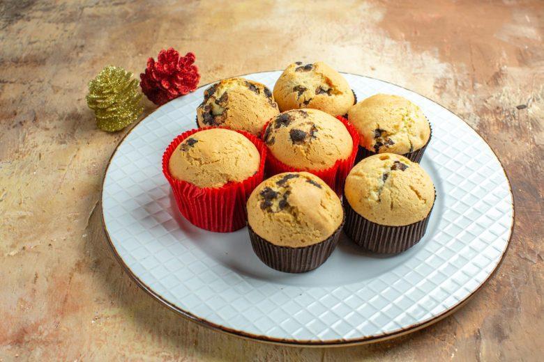 Muffin de maçã com uva passa