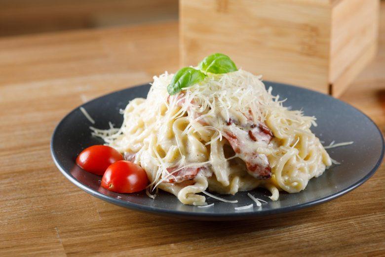 Macarrão ao bacon