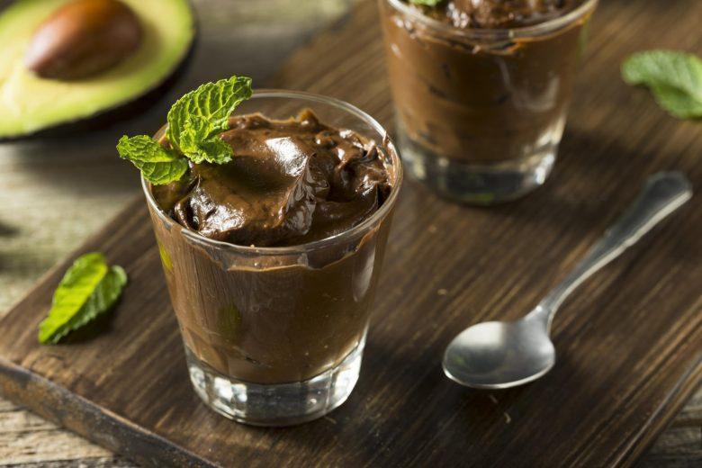 Mousse de abacate com creme de chocolate