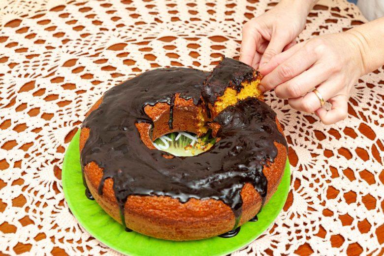 Bolo de cenoura baiano