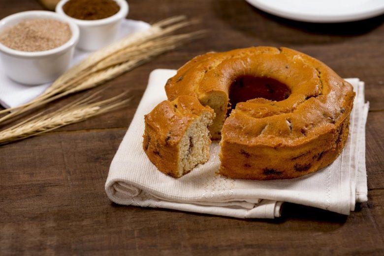 Bolo de iogurte com goiabada