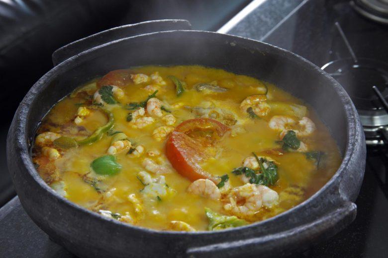 Moqueca de camarão sergipana