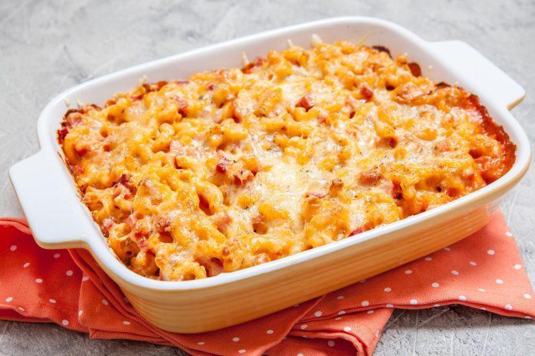 Macarrão gratinado de presunto