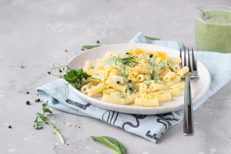 Penne ao molho verde e branco