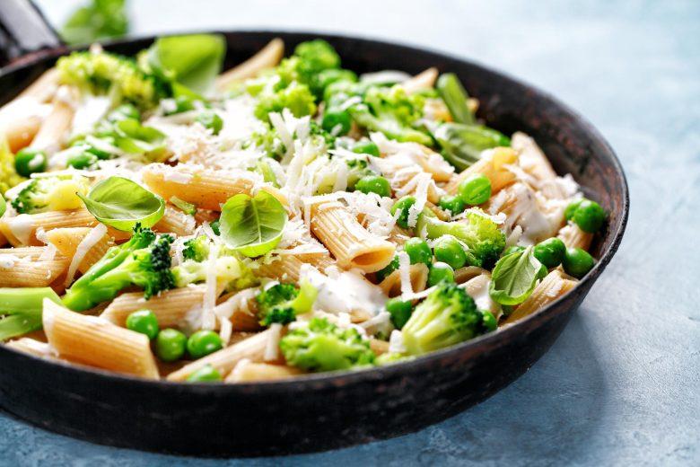 Penne ao molho de brócolis