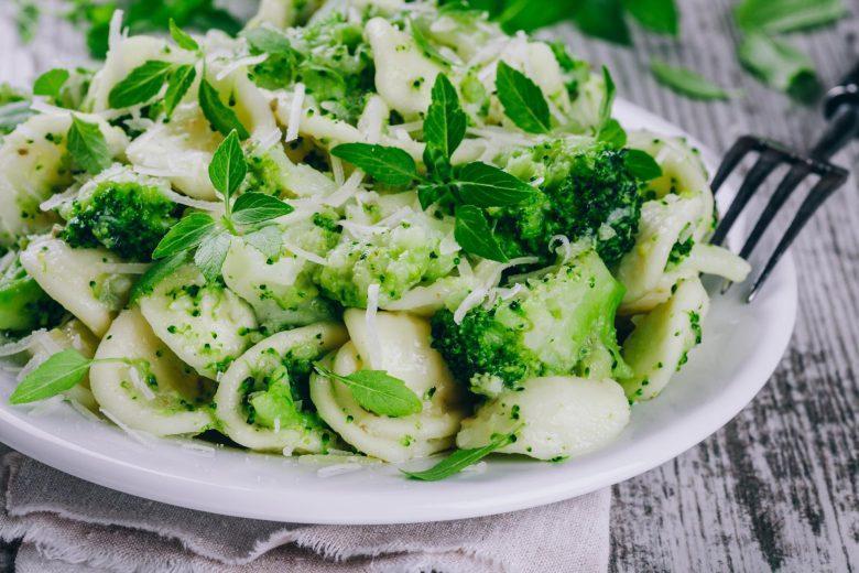 Orecchiette ao molho de brócolis
