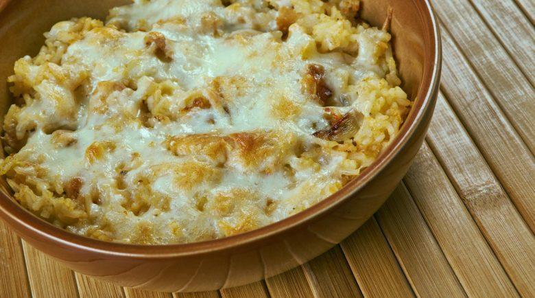 Arroz com frango gratinado