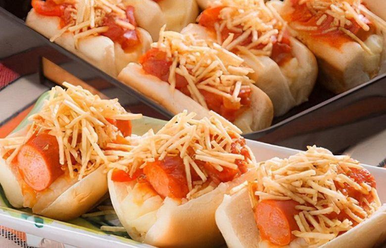 Cachorro quente com maionese de batata palha