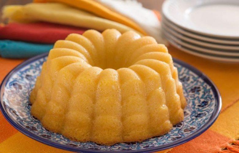 Bolo de fubá cremoso tradicional