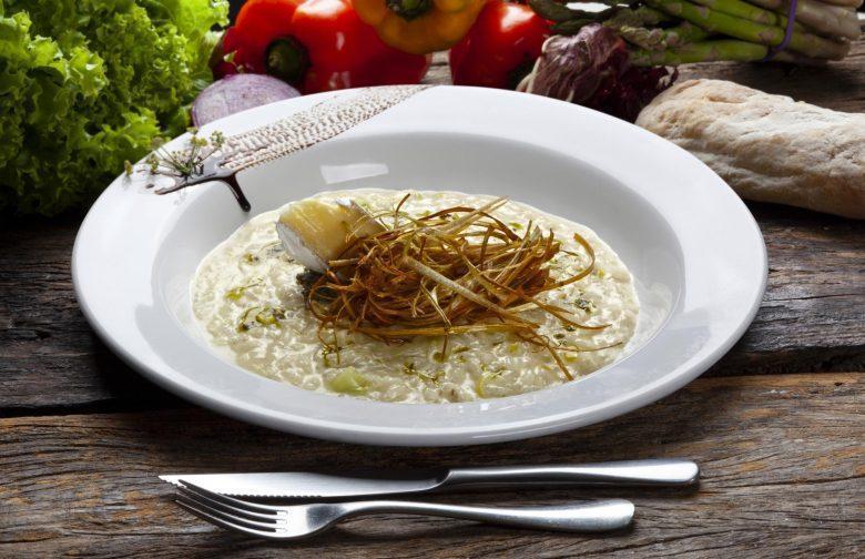 Risoto de queijo e aspargo
