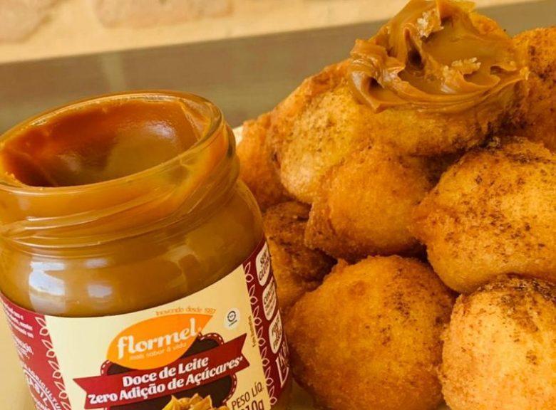 Bolinho de chuva saudável com doce de leite