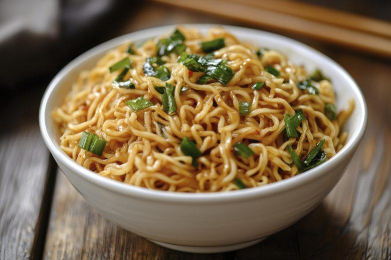 Miojo ao alho e shoyu