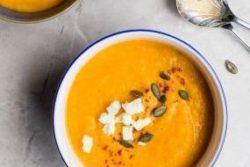 Sopa especial de abóbora e cenoura