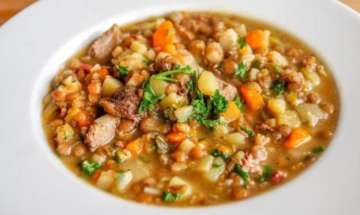 Sopa especial de lentilha e legumes