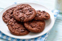 Cookie de chocolate com shake