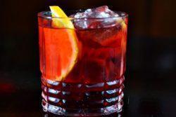 Drink red negroni